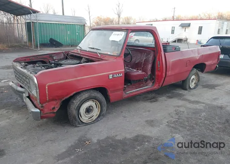 1982 Dodge D-Series D150 z USA, uszkodzony, nr VIN 1B7FD14E1CS214787